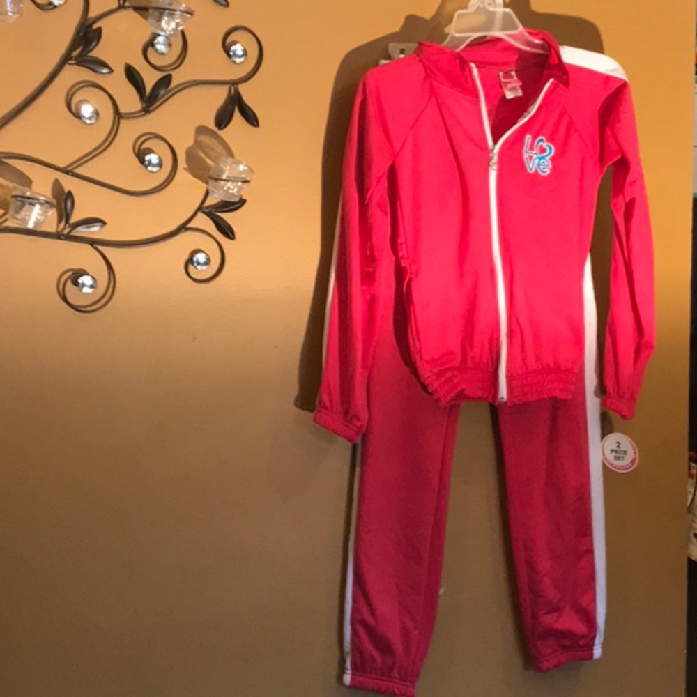 Girls two piece jogging outfit brand new size 14 L
